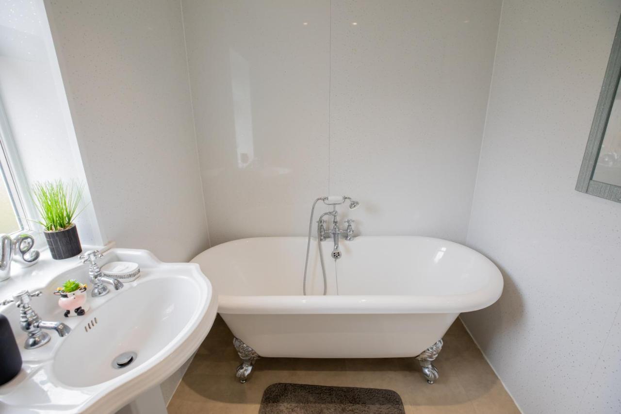 Og Stays Ii- 3Bedroom House Near Nissan & Stadium, Free Parking סנדרלנד מראה חיצוני תמונה